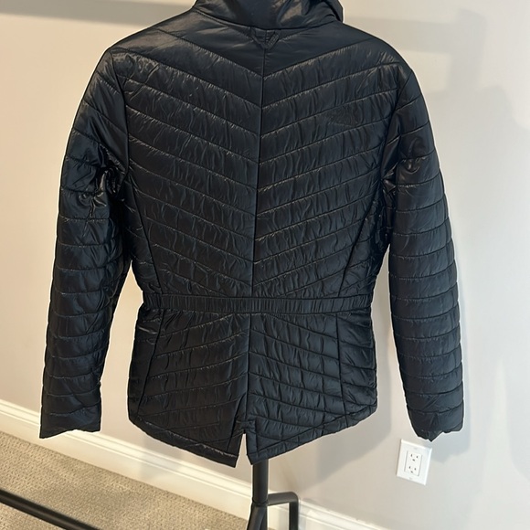 Women’s North Face Coat with Cinchable Waist, Black Size Medium - Picture 3 of 4